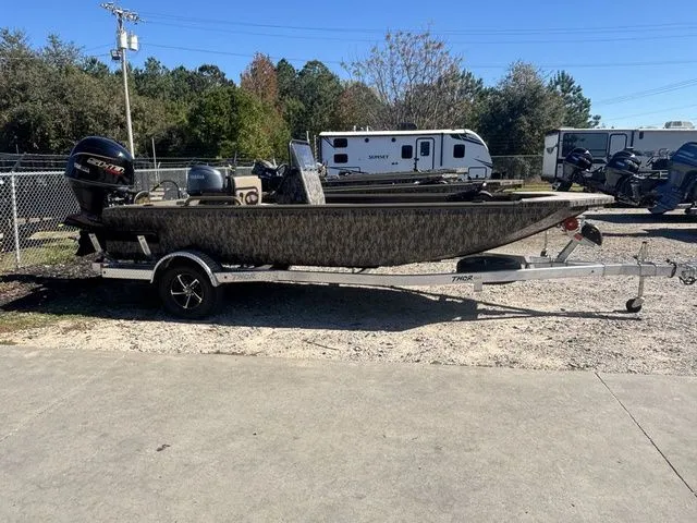 The Image of Thor 1900 Lake Hammer Center Console Elite 2026 - 1