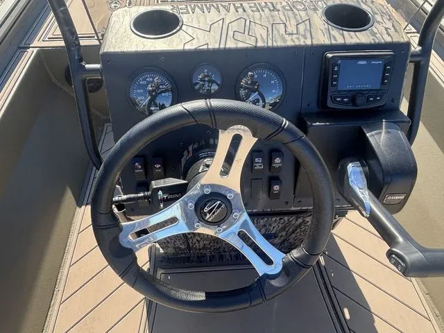 Slide: The Image of Thor 1900 Lake Hammer Center Console Elite 2026 - 22