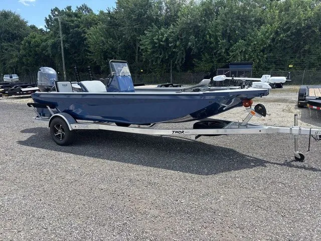 The Image of Thor 1900 Lake Hammer Center Console Elite 2026 - 1