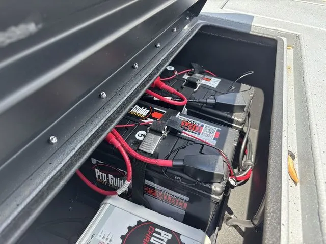 Slide: The Image of Thor LAKE HAMMER 1900CC boat with Yamaha 115 engine, interior view. - 16