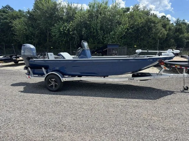 Slide: The Image of Interior view of Thor LAKE HAMMER 1900CC boat, model year 2026. - 4