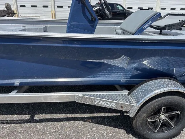 Slide: The Image of Thor Lake Hammer 1900CC boat with Minn Kota steering, 2026 model. - 6