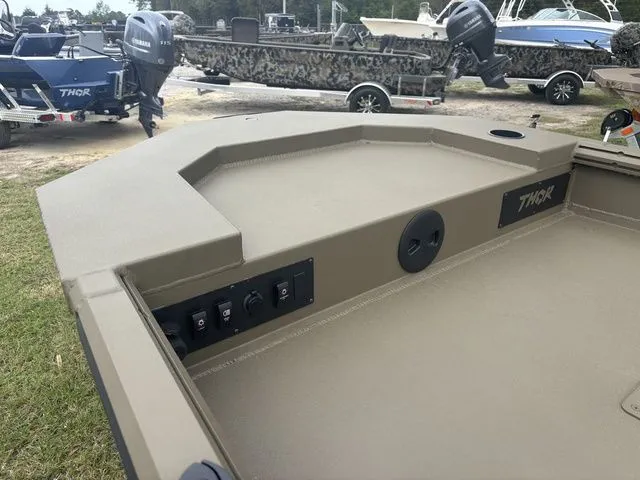 Slide: The Image of Thor 1754 Timber Hammer Deluxe 2026 - 14