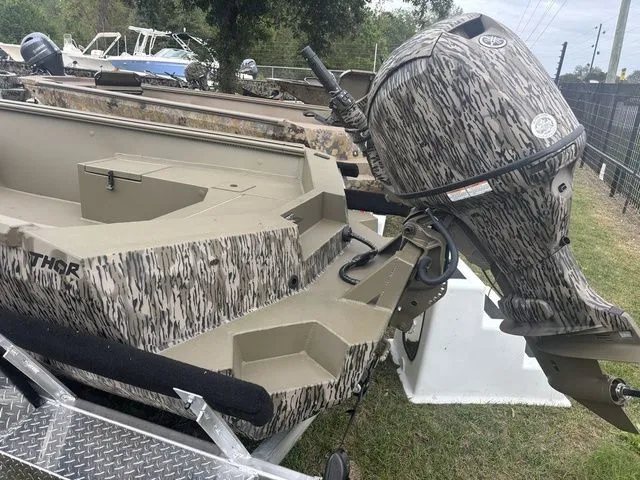 Slide: The Image of Thor 1754 Timber Hammer Deluxe 2026 - 5