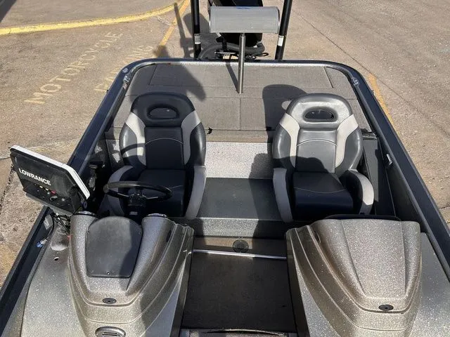 Slide: The Image of Champion CX183 2010 - 13