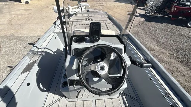 Slide: The Image of Tracker CLASSIC CC 2026 - 16