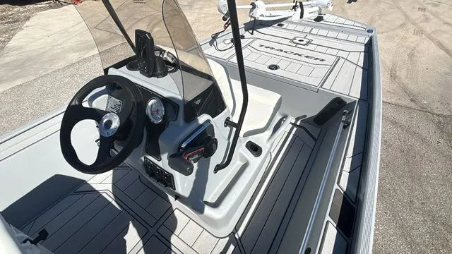 Slide: The Image of Tracker CLASSIC CC 2026 - 17