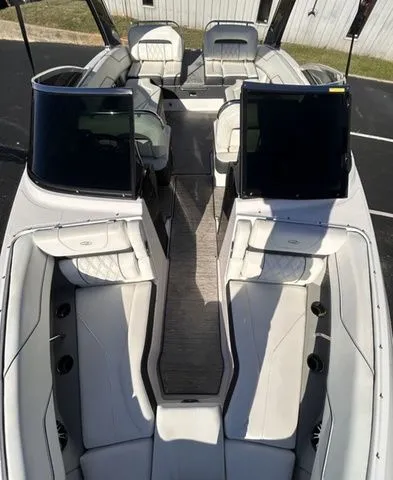 Slide: The Image of Regal LS4 2019 - 6