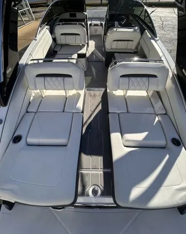 Slide: The Image of Regal LS4 2019 - 8