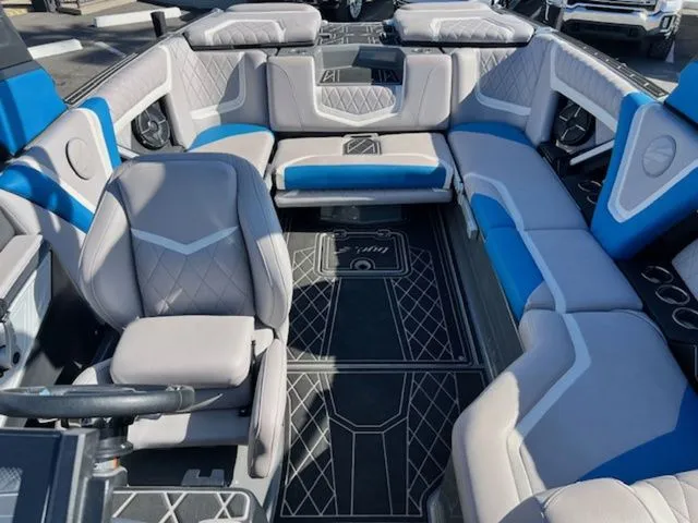 Slide: The Image of Tigé 23ZX 2022 - 19