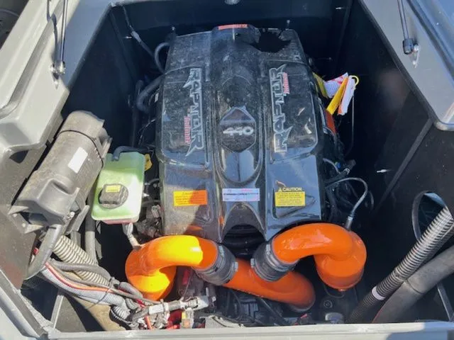 Slide: The Image of Tigé 23ZX 2022 - 22