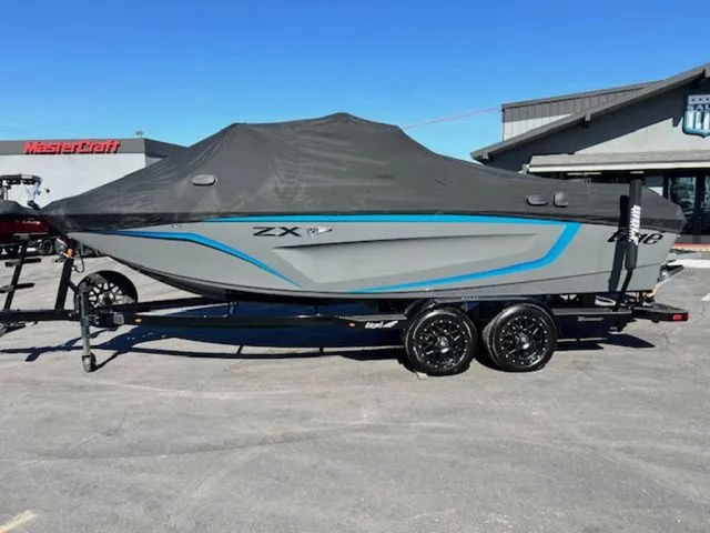 Slide: The Image of Tigé 23ZX 2022 - 23