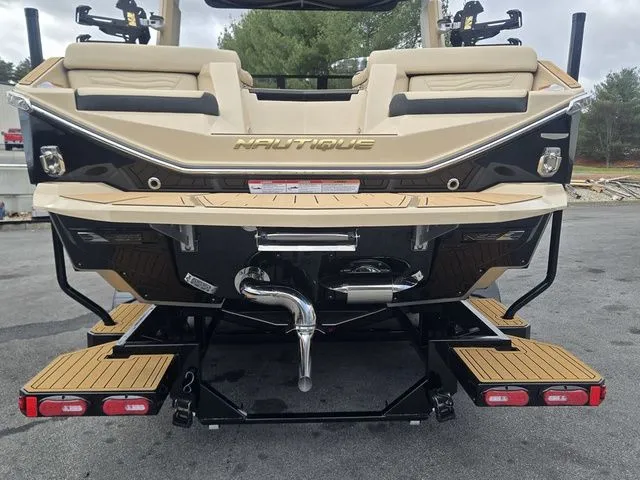 Slide: The Image of Nautique Super Air Nautique G23 2026 - 13