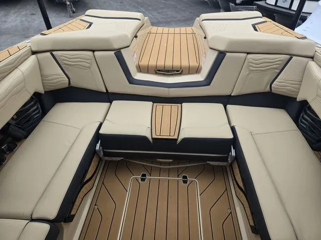 Slide: The Image of Nautique Super Air Nautique G23 2026 - 22