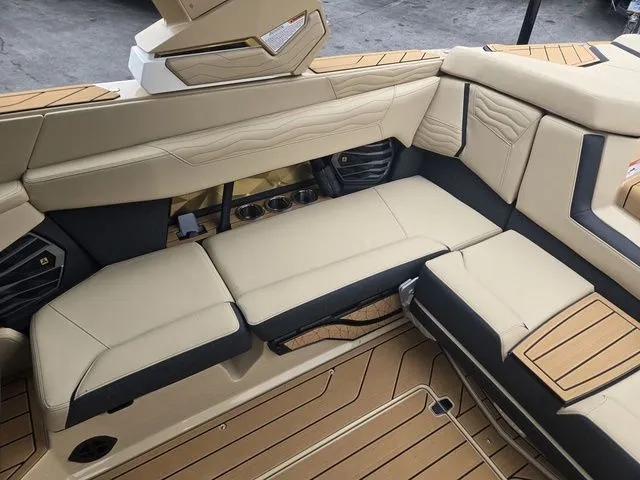 Slide: The Image of Nautique Super Air Nautique G23 2026 - 24