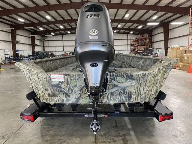 Slide: The Image of SeaArk DXS 2072 SLD 2026 - 6