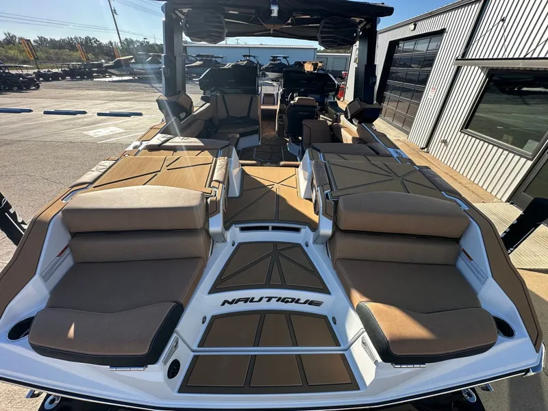 Slide: The Image of Nautique Super Air Nautique G23 Paragon 2026 - 13