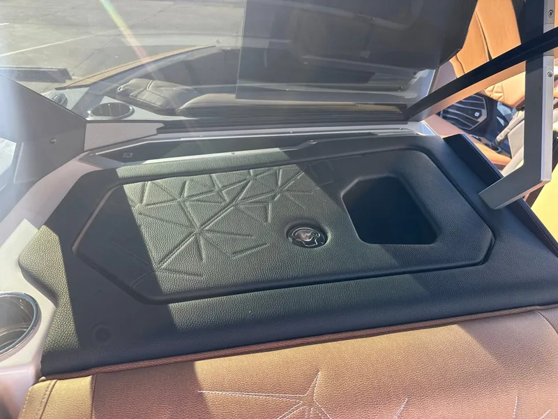 Slide: The Image of Nautique Super Air Nautique G23 Paragon 2026 - 29