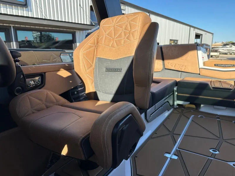 Slide: The Image of Nautique Super Air Nautique G23 Paragon 2026 - 32