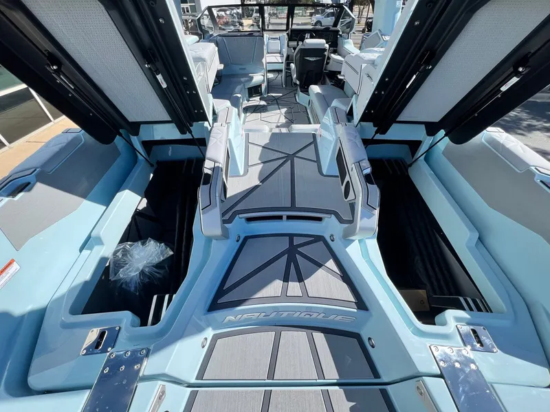 Slide: The Image of Nautique Super Air Nautique G25 Paragon 2026 - 13