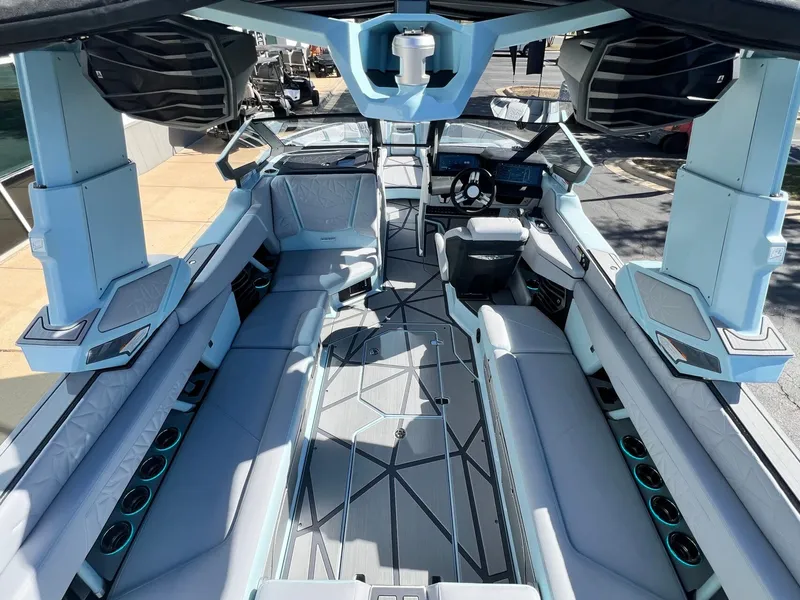 Slide: The Image of Nautique Super Air Nautique G25 Paragon 2026 - 15