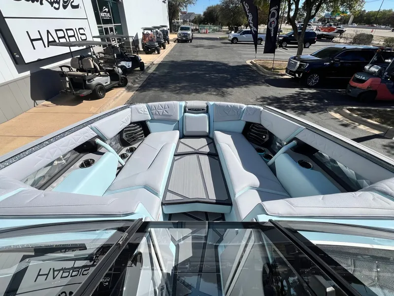 Slide: The Image of Nautique Super Air Nautique G25 Paragon 2026 - 17