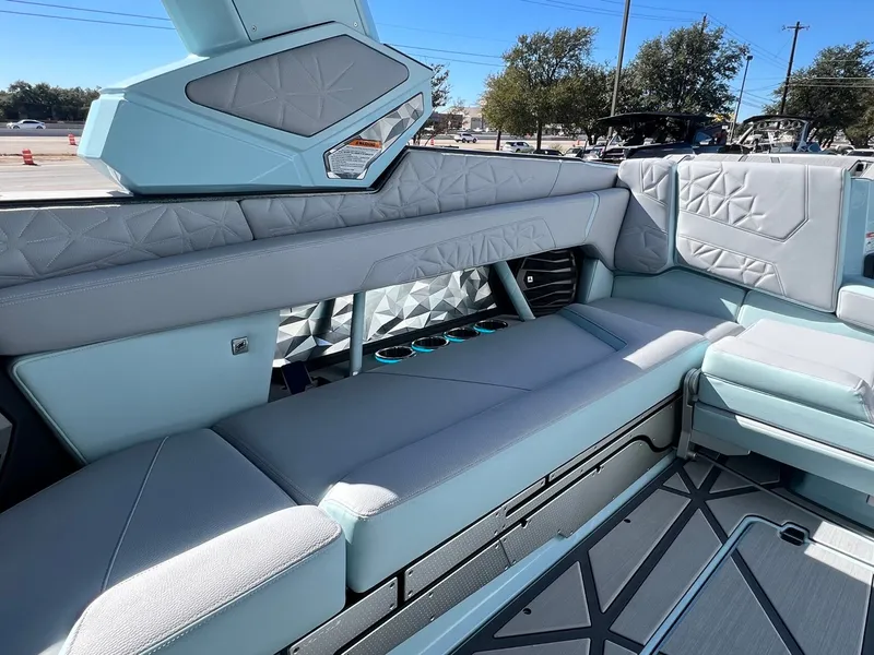 Slide: The Image of Nautique Super Air Nautique G25 Paragon 2026 - 19