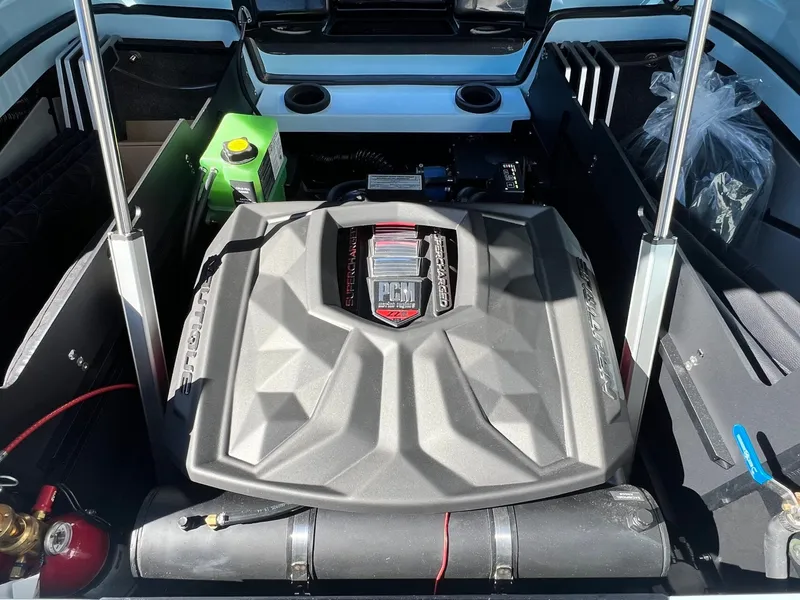 Slide: The Image of Nautique Super Air Nautique G25 Paragon 2026 - 24