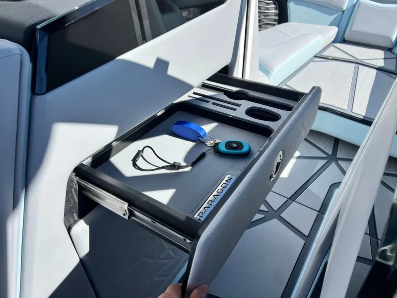 Slide: The Image of Nautique Super Air Nautique G25 Paragon 2026 - 40