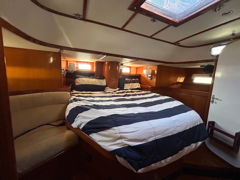 Slide: The Image of Hylas 54 2001 - 24