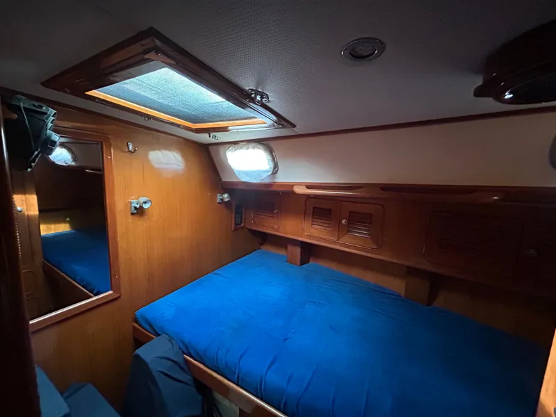 Slide: The Image of Hylas 54 2001 - 33