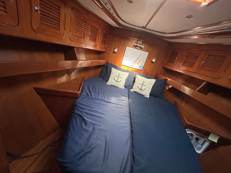 Slide: The Image of Hylas 54 2001 - 38