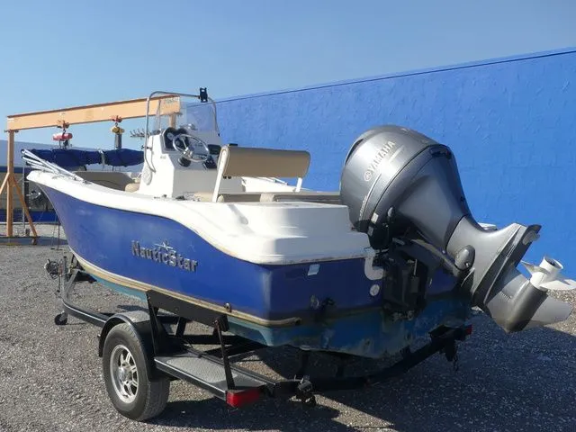 Slide: The Image of NauticStar 19 XS 2018 - 6