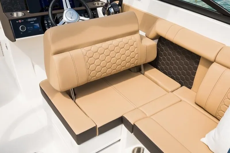 Slide: The Image of Sea Ray SDX 290 Outboard 2026 - 8