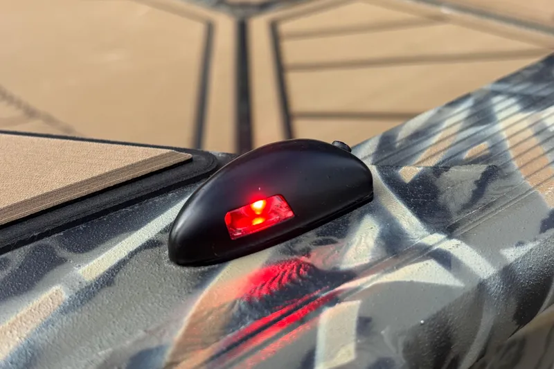 Slide: The Image of Red navigation light on 2026 Tracker Grizzly 1650 T Prairie Wings Edition boat. - 31