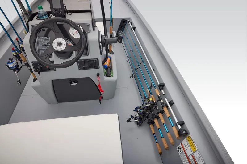 Slide: The Image of Tracker Bass Tracker Classic CC 2026 - 57