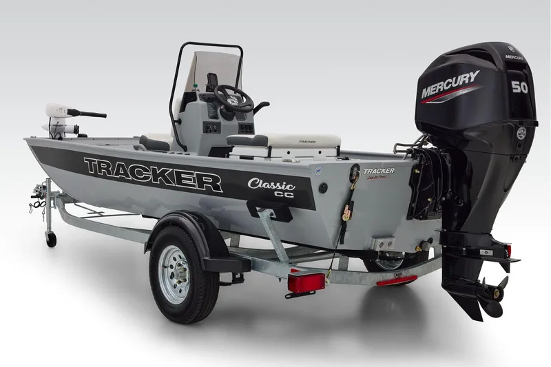 Slide: The Image of Tracker Bass Tracker Classic CC 2026 - 75