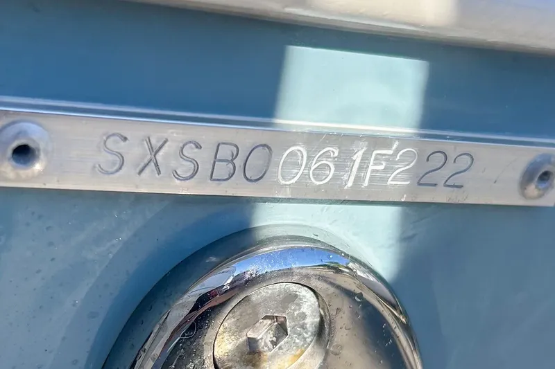 Slide: The Image of Sea Hunt 305 CC 2022 - 16