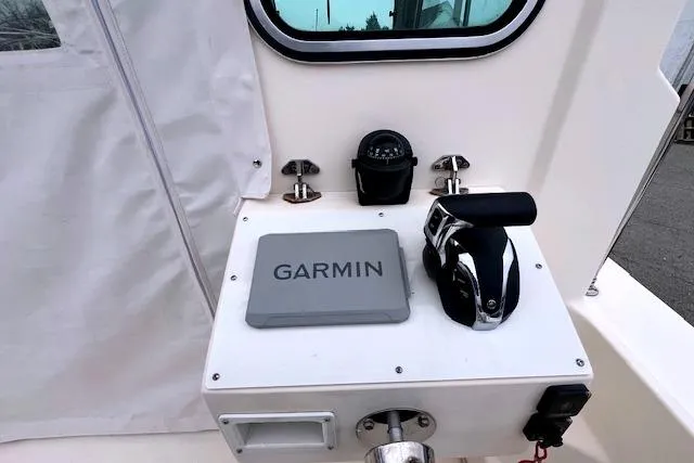 Slide: The Image of Control panel of 2005 Parker 2320 SL Sport Cabin with Garmin navigation system. - 8