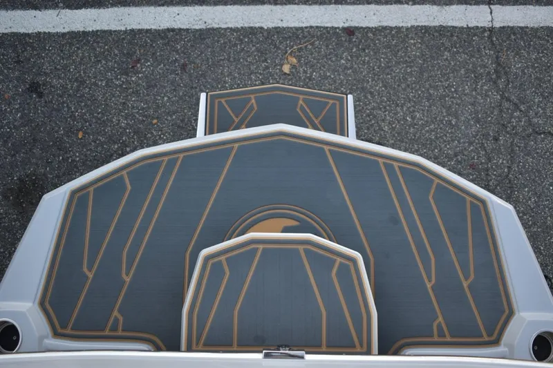 Slide: The Image of 2026 Tigé Z3 boat deck with modern geometric design and contrasting colors. - 20