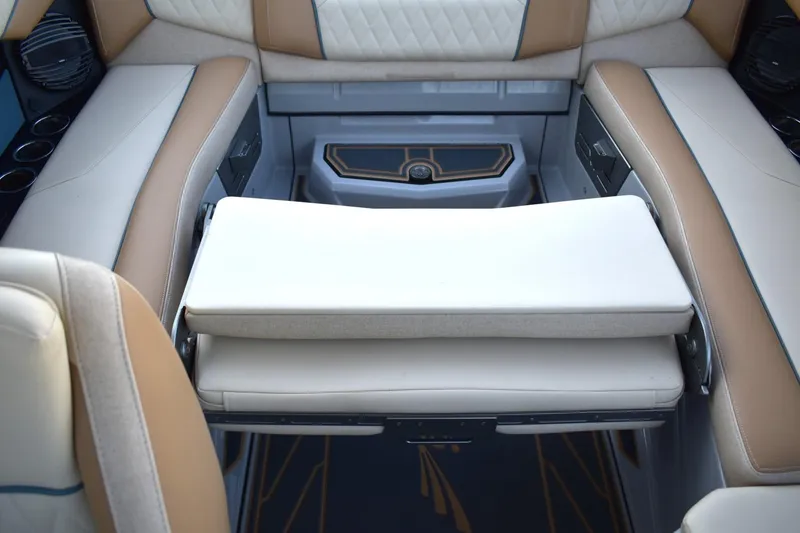 Slide: The Image of 2026 Tigé Z3 boat interior with luxurious seating and modern design. - 70
