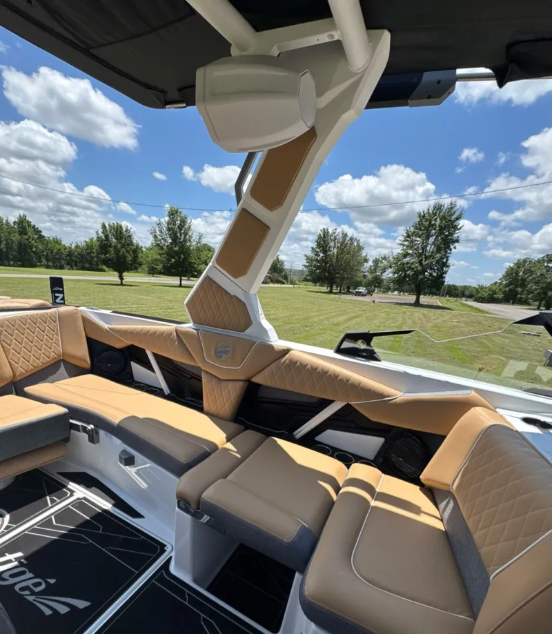 Slide: The Image of Tigé Z3 2026 - 3