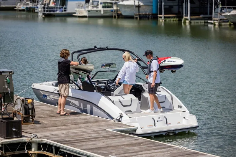 Slide: The Image of Yamaha AR220 2026 - 25