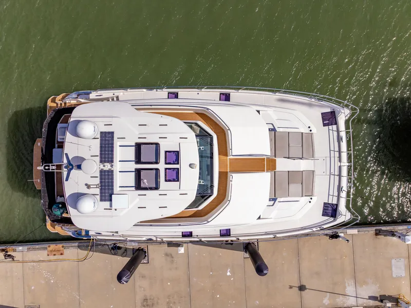 Slide: The Image of Aquila 54 Yacht 2022 - 10