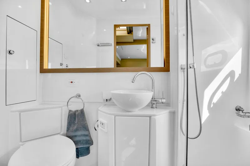 Slide: The Image of Aquila 54 Yacht 2022 - 29