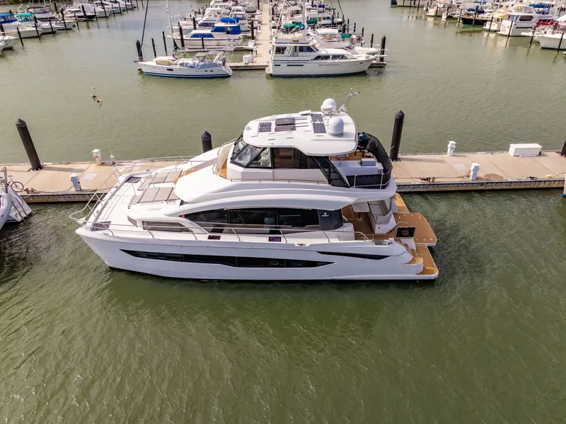 Slide: The Image of Aquila 54 Yacht 2022 - 3