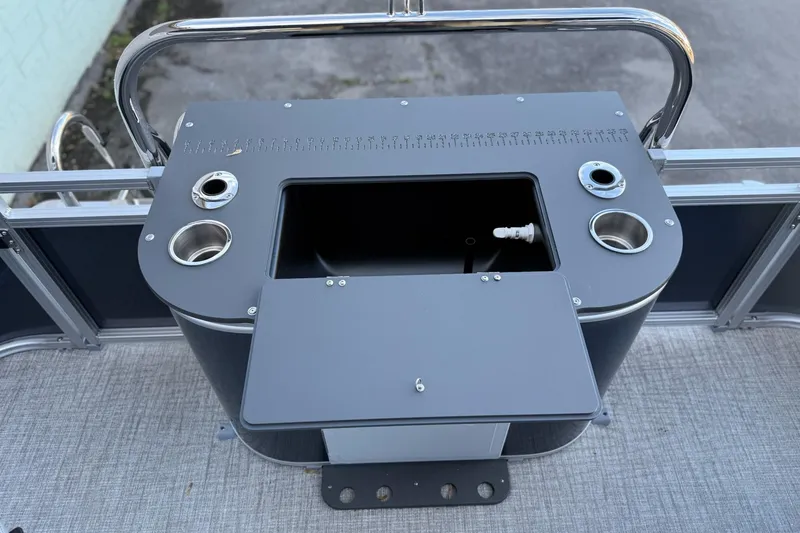 Slide: The Image of Fishing station on 2026 Avalon Venture 85 Center Fish 2385 pontoon boat. - 7