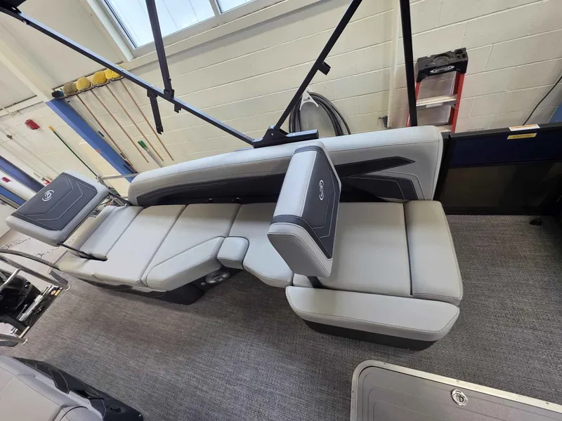 Slide: The Image of Barletta Cabrio 22M 2026 - 24