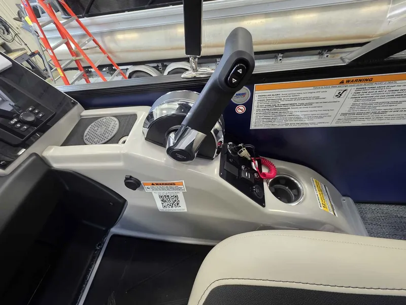 Slide: The Image of Barletta Cabrio 22M 2026 - 26