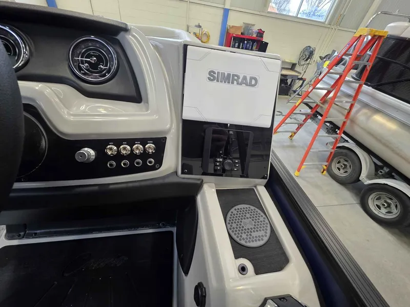 Slide: The Image of Barletta Cabrio 22M 2026 - 28